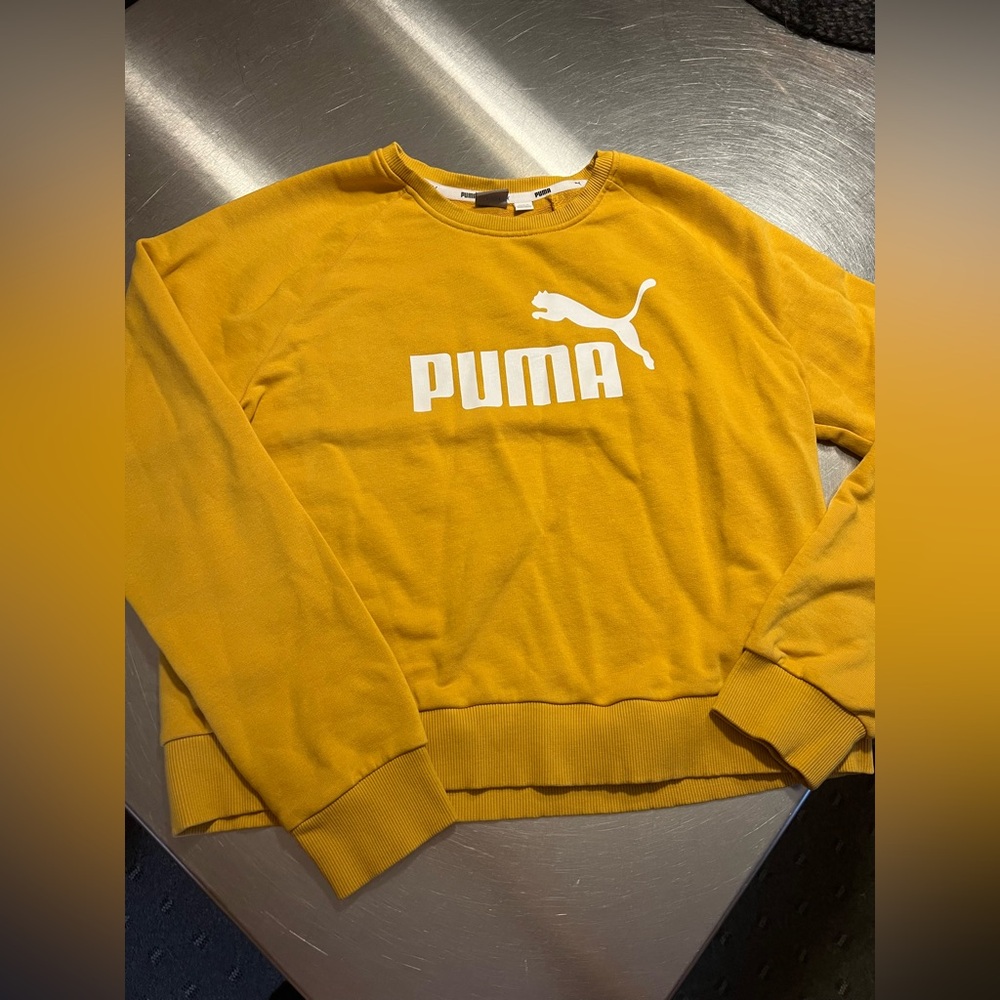 Womens Puma long sleeve pullover